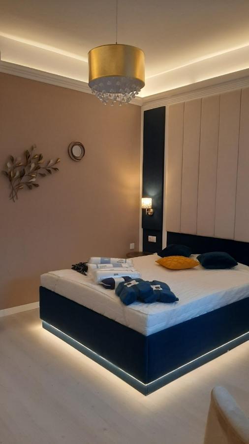 Glamour Apartman Gyula Exteriör bild