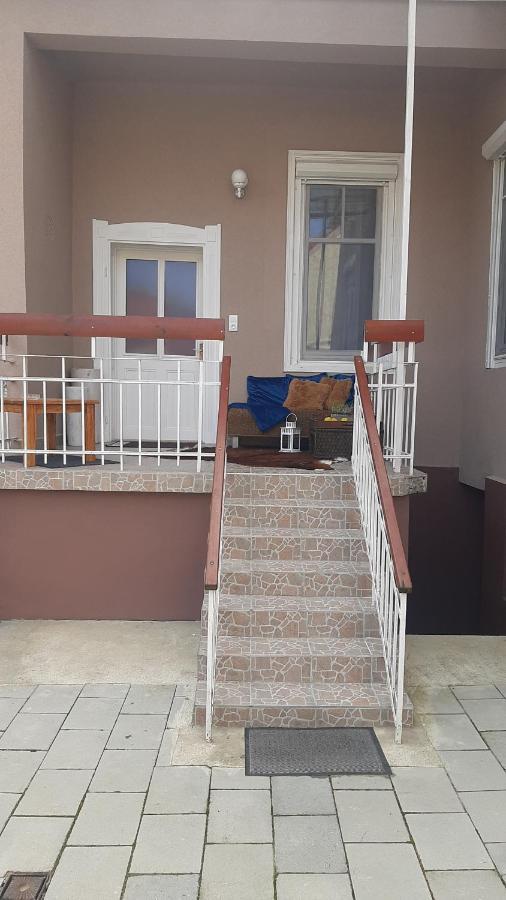 Glamour Apartman Gyula Exteriör bild