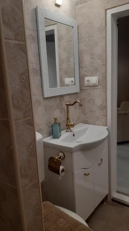 Glamour Apartman Gyula Exteriör bild