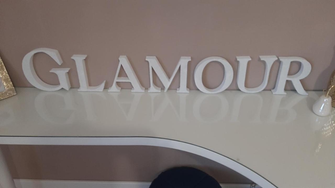 Glamour Apartman Gyula Exteriör bild