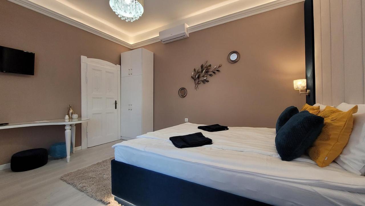 Glamour Apartman Gyula Exteriör bild