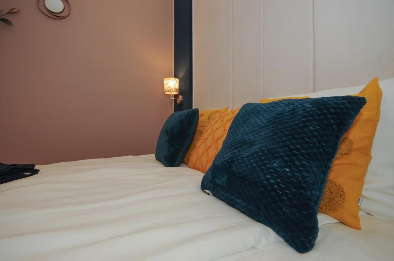 Glamour Apartman Gyula Exteriör bild
