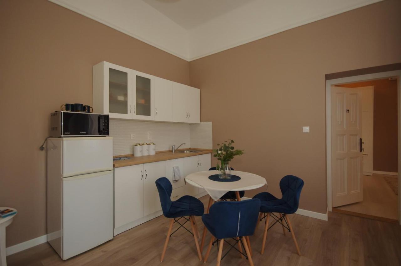 Glamour Apartman Gyula Exteriör bild