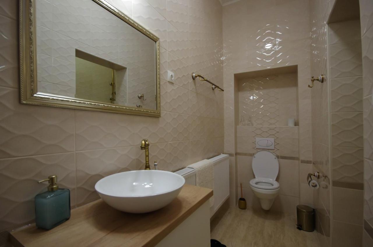 Glamour Apartman Gyula Exteriör bild