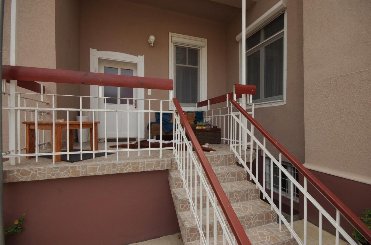 Glamour Apartman Gyula Exteriör bild